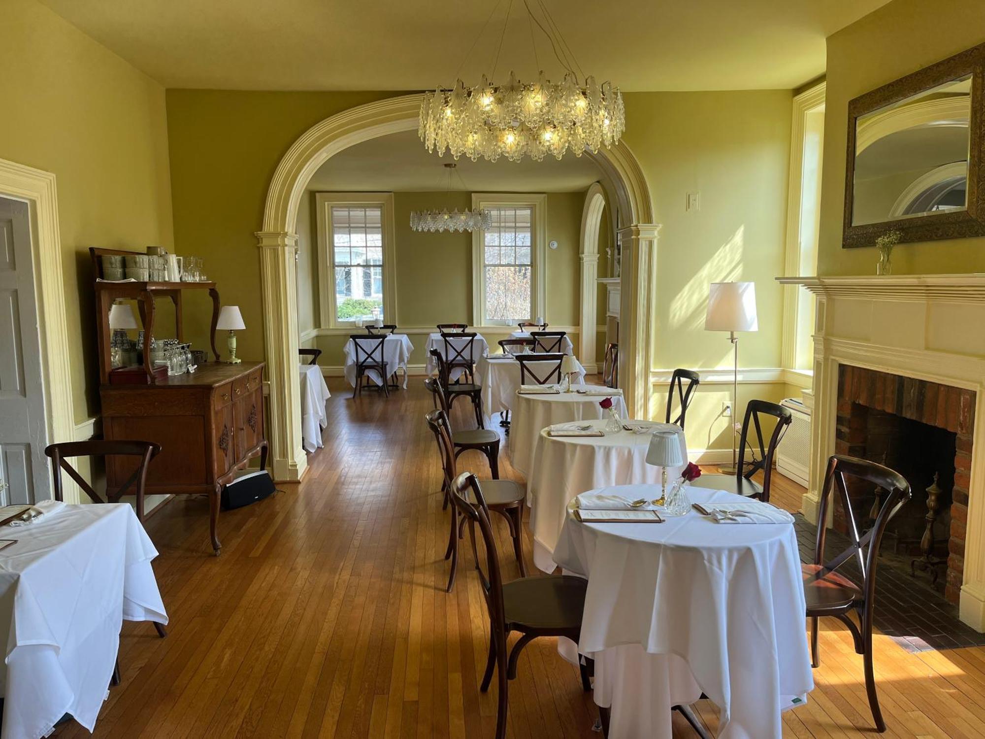 Ironclad Inn And Bourbon Room Fredericksburg Exteriör bild